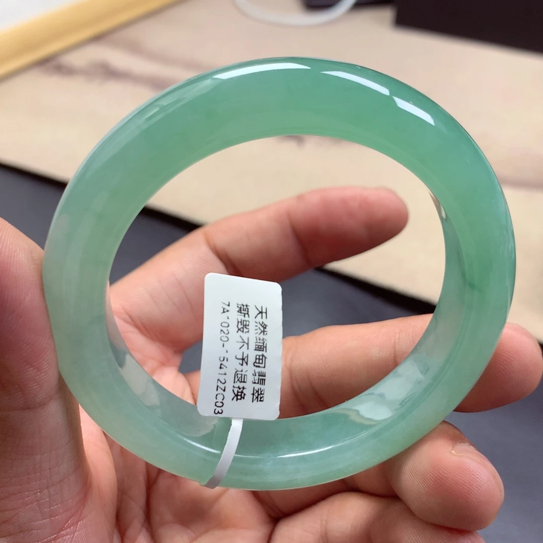 翡翠手镯未镶嵌缅甸翡翠