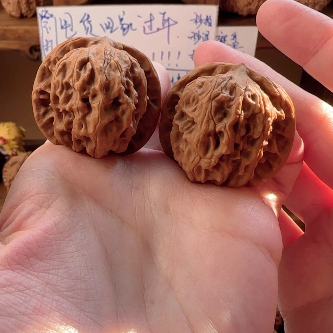 桃核把件野狼全品39
