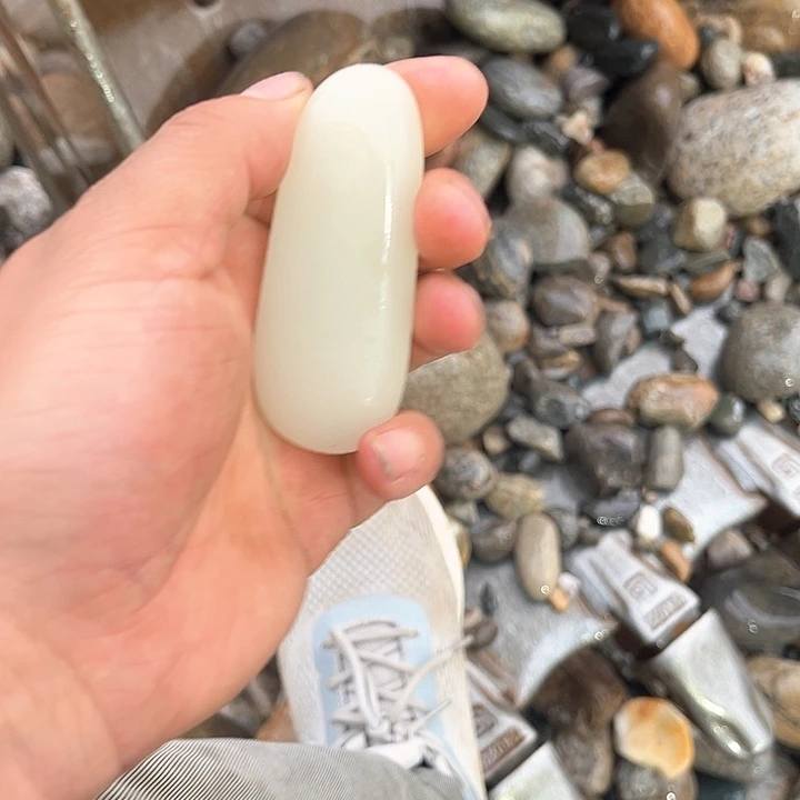 未镶嵌和田玉（糖玉）珠宝奇石