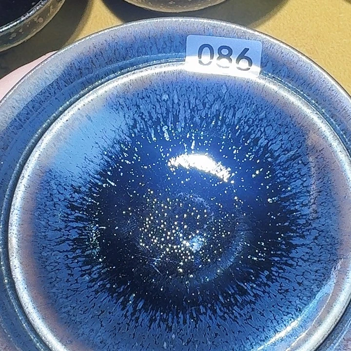 茶盏你斤斤计较哭哭