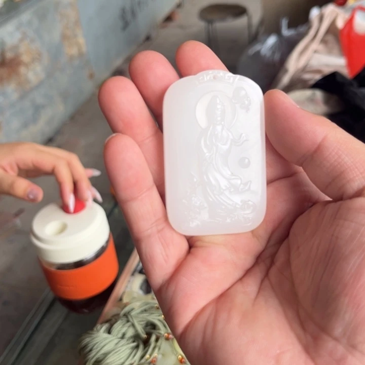 新疆羊脂白单面46观音牌