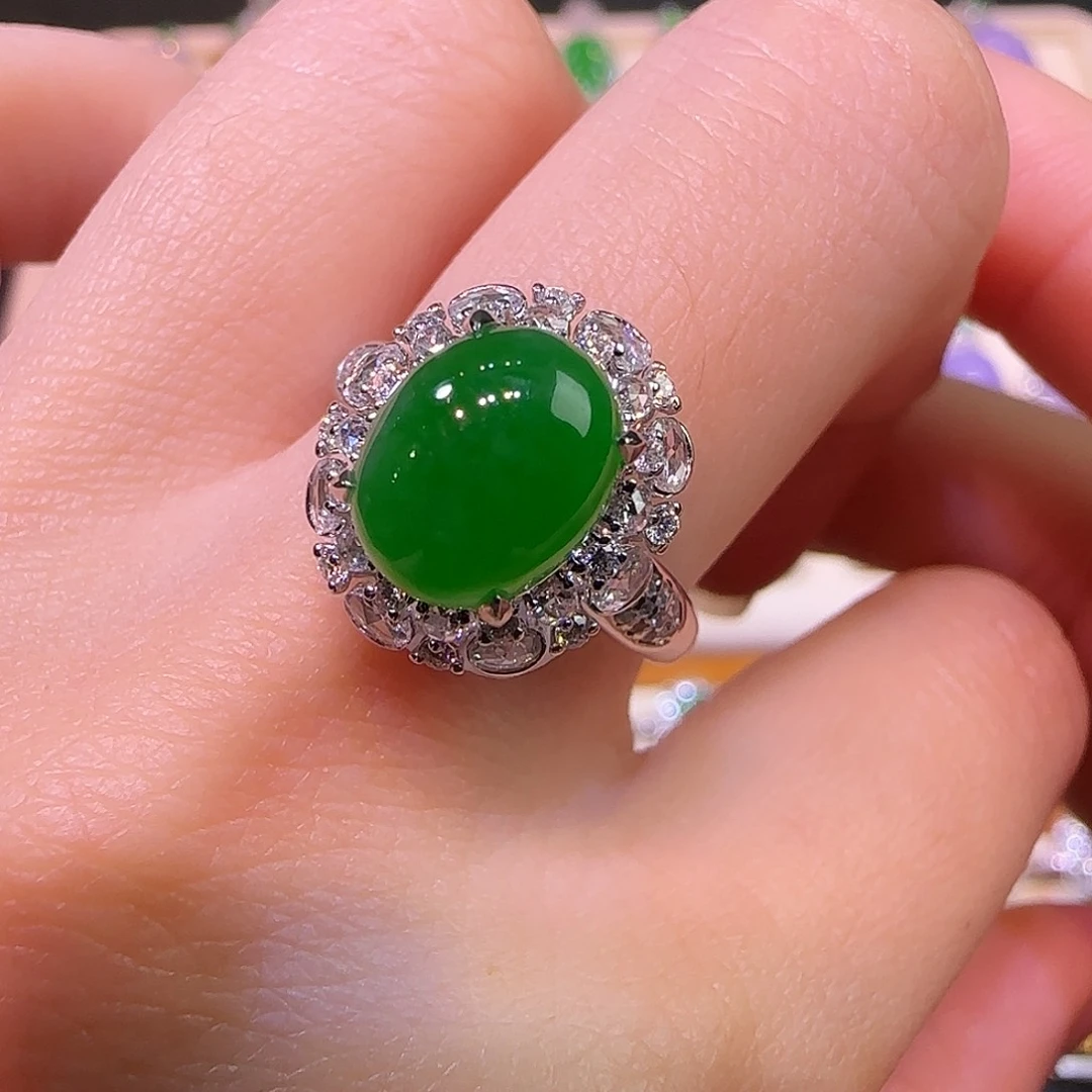 翡翠18K金镶嵌戒指