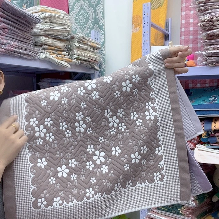 棉咖色雪花纯棉面料