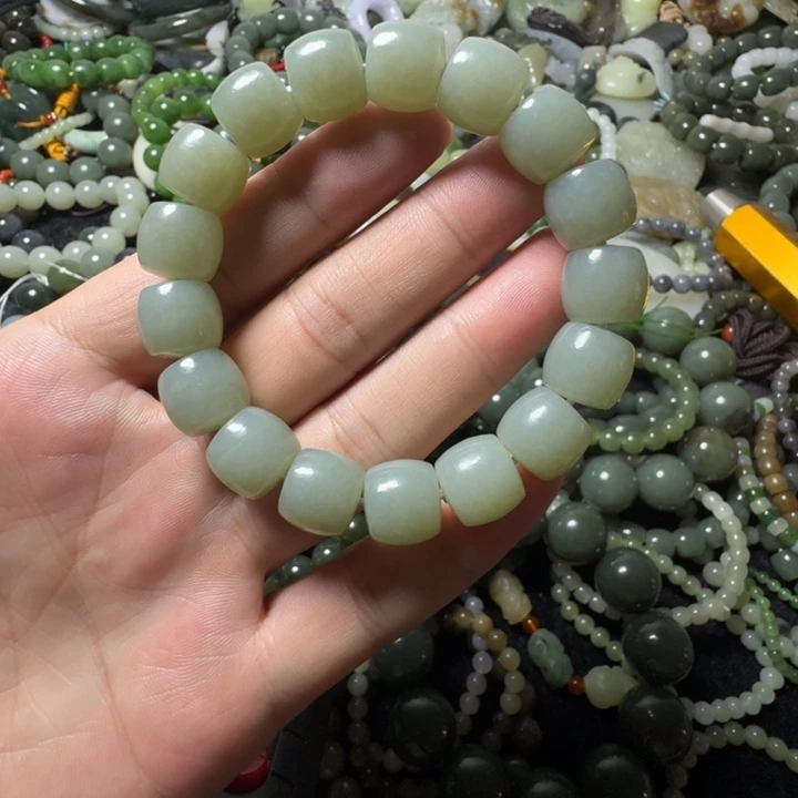 颈饰未镶嵌和田玉卡13