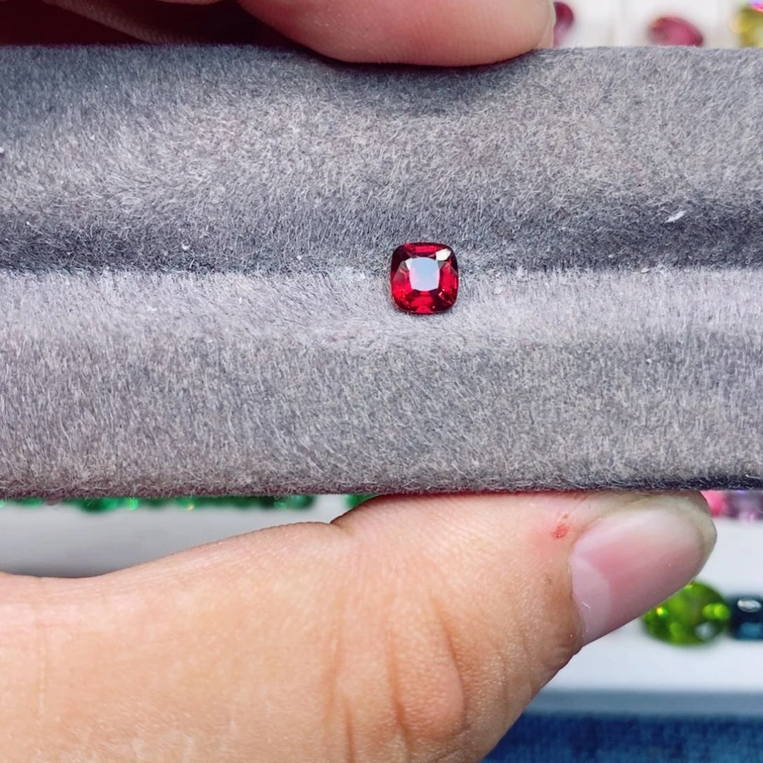 尖晶石裸石未镶嵌尖晶石63分