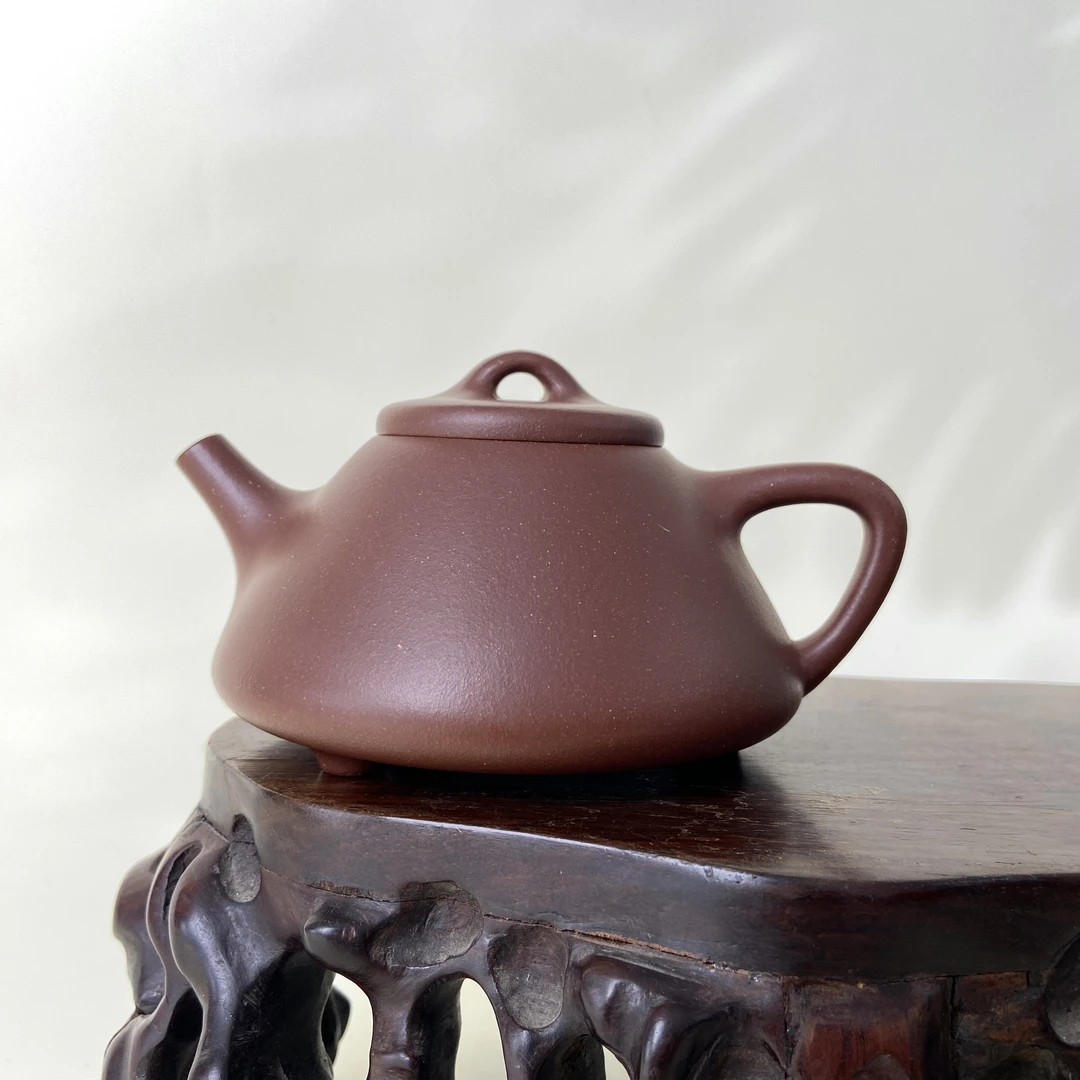 宜兴手工紫砂陶 （万旭霞）150cc茶壶GS4208-12