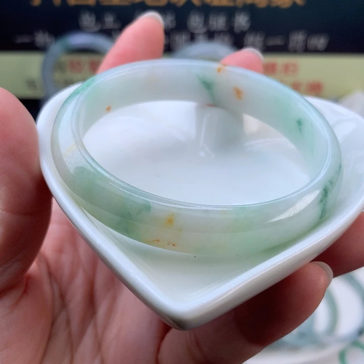 【闪购商品】未镶嵌定制翡翠56贵妃