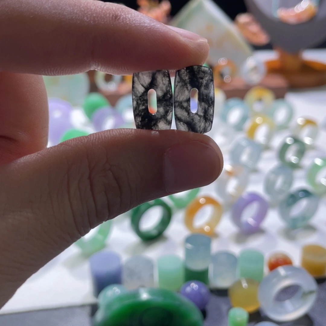 未镶嵌翡翠耳饰翡翠