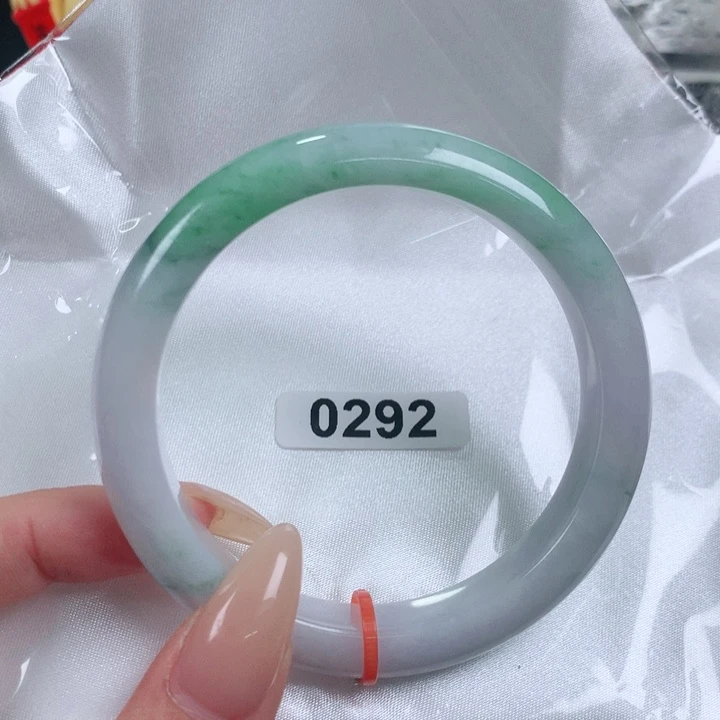 未镶嵌手镯翡翠编号0292