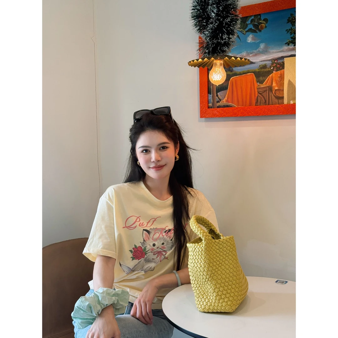 主播推荐猫咪印花短T,休闲时尚百搭通勤