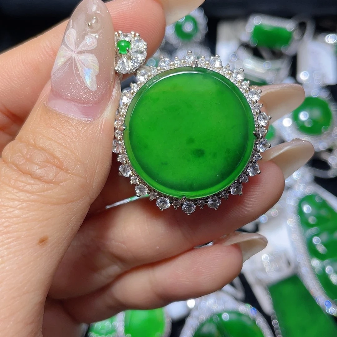 翡翠颈饰银S925镶嵌翡翠