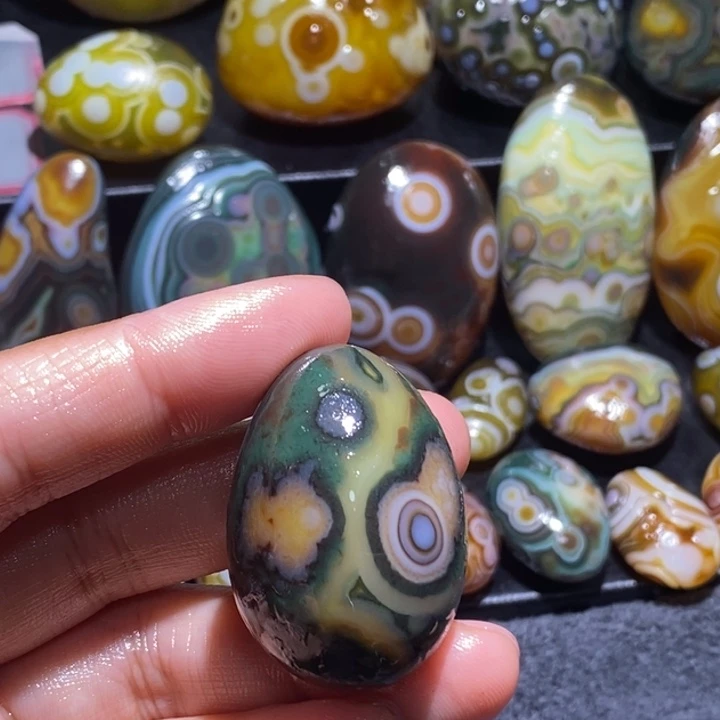 玛瑙/玉髓未镶嵌珠宝半成品71