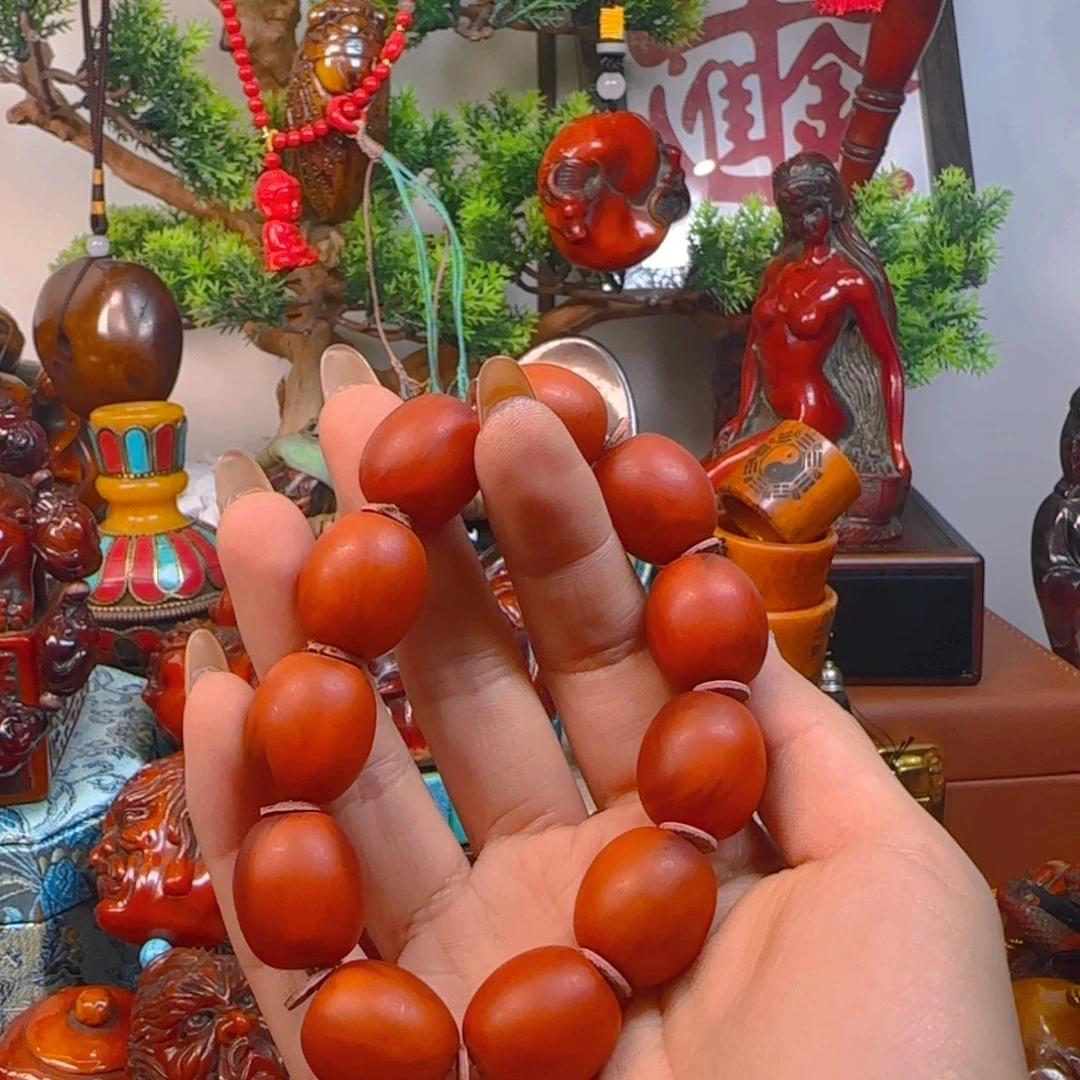 琥珀裸石未镶嵌手串