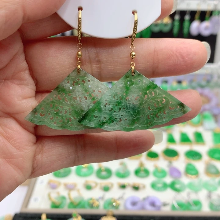 翡翠18K金镶嵌耳饰