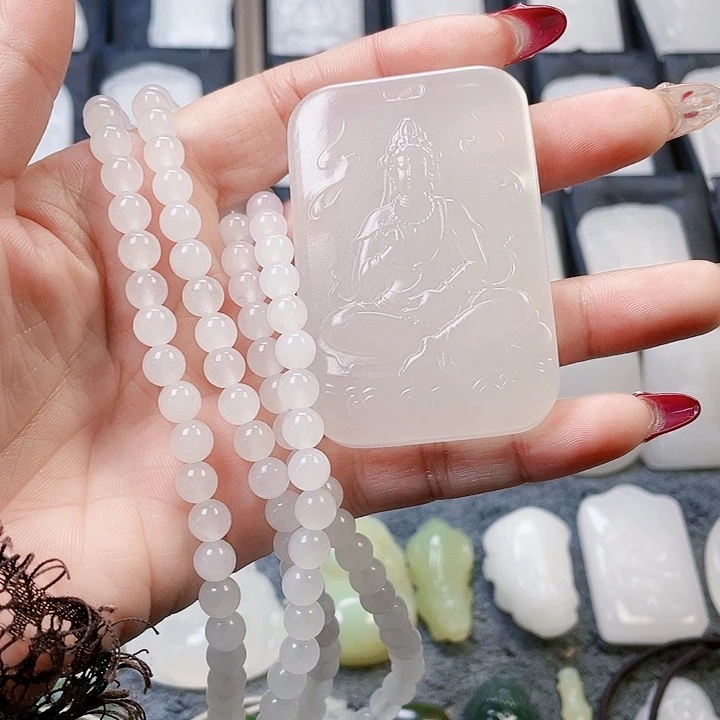 石英质玉（金丝玉）颈饰未镶嵌小**新疆金丝玉双面雕工