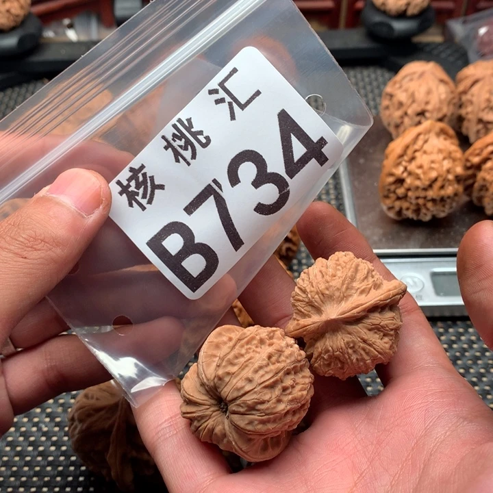 吊坠文玩核桃血麒麟