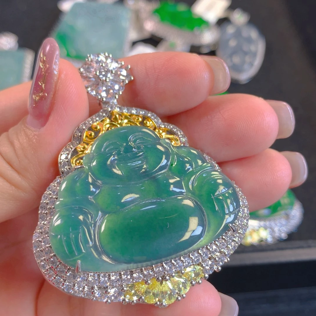 翡翠颈饰未镶嵌翡翠