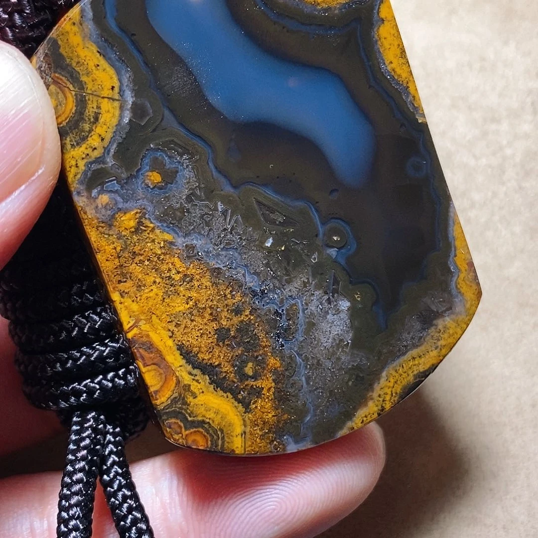 玛瑙/玉髓颈饰未镶嵌信*