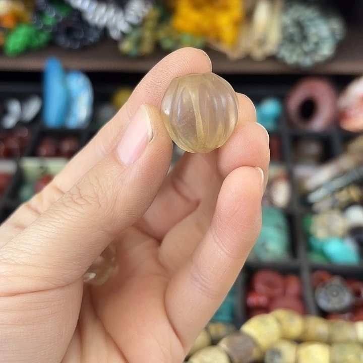 松***滨玛瑙/玉髓颈饰未镶嵌