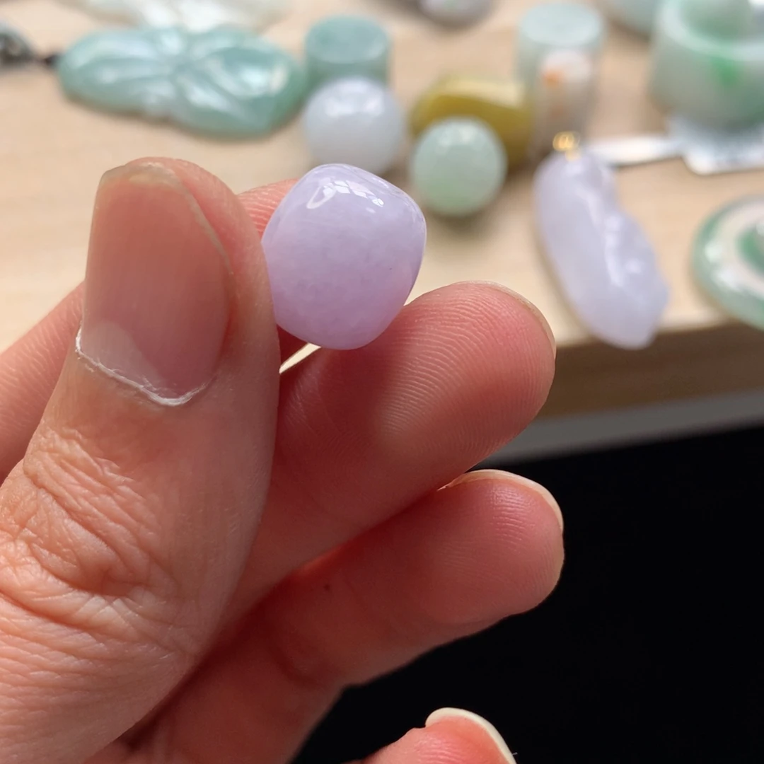 颈饰未镶嵌翡翠吊坠