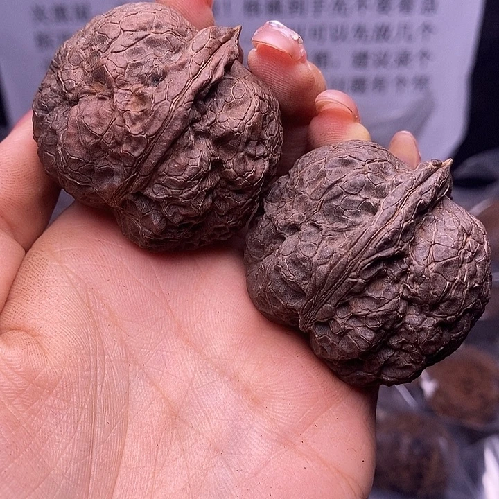 Q***w核桃云南野生铁核桃127号45mm