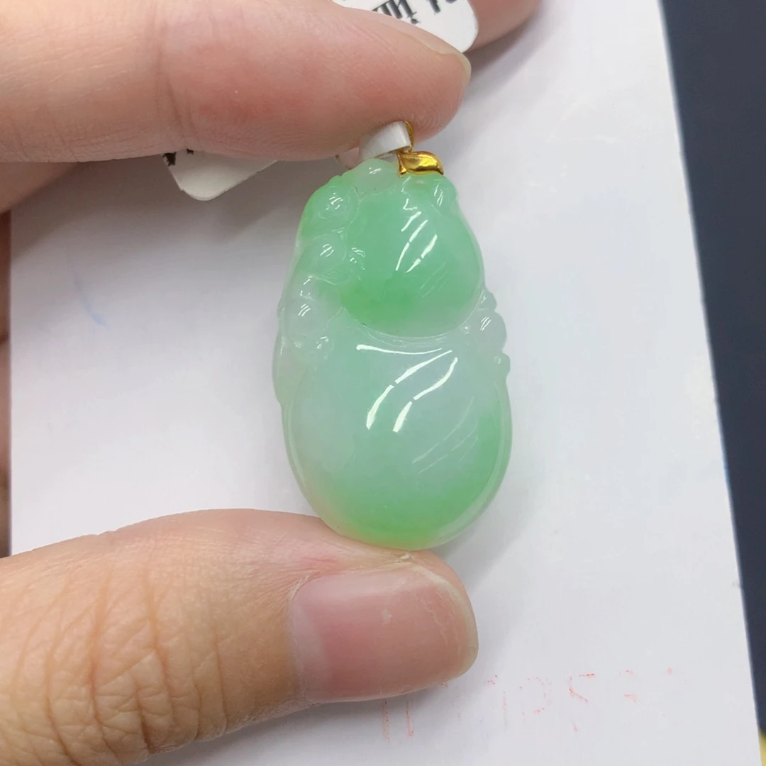 翡翠18K金镶嵌颈饰翡翠