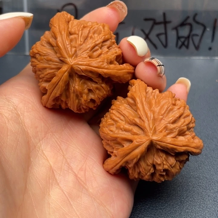 亮***亮吊坠文玩核桃白狮子