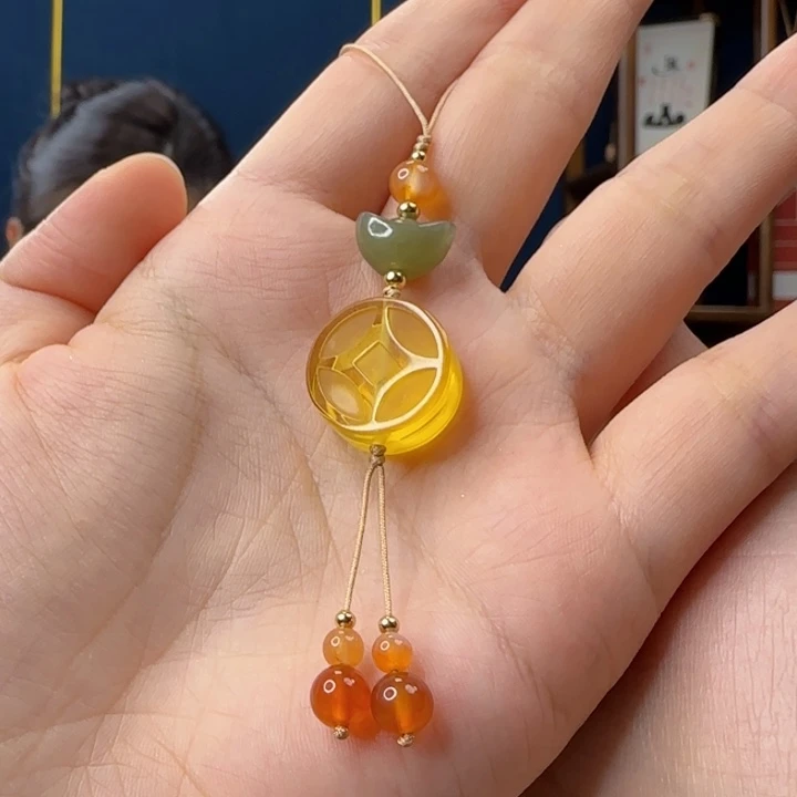 未镶嵌吊坠(赠链)蜜蜡