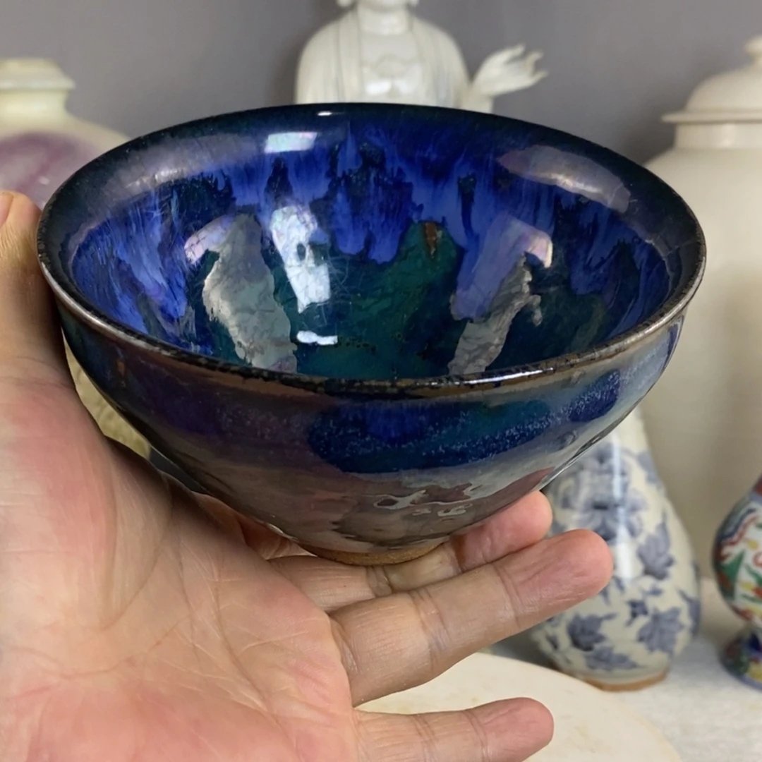 蓝色的绿色的建盏