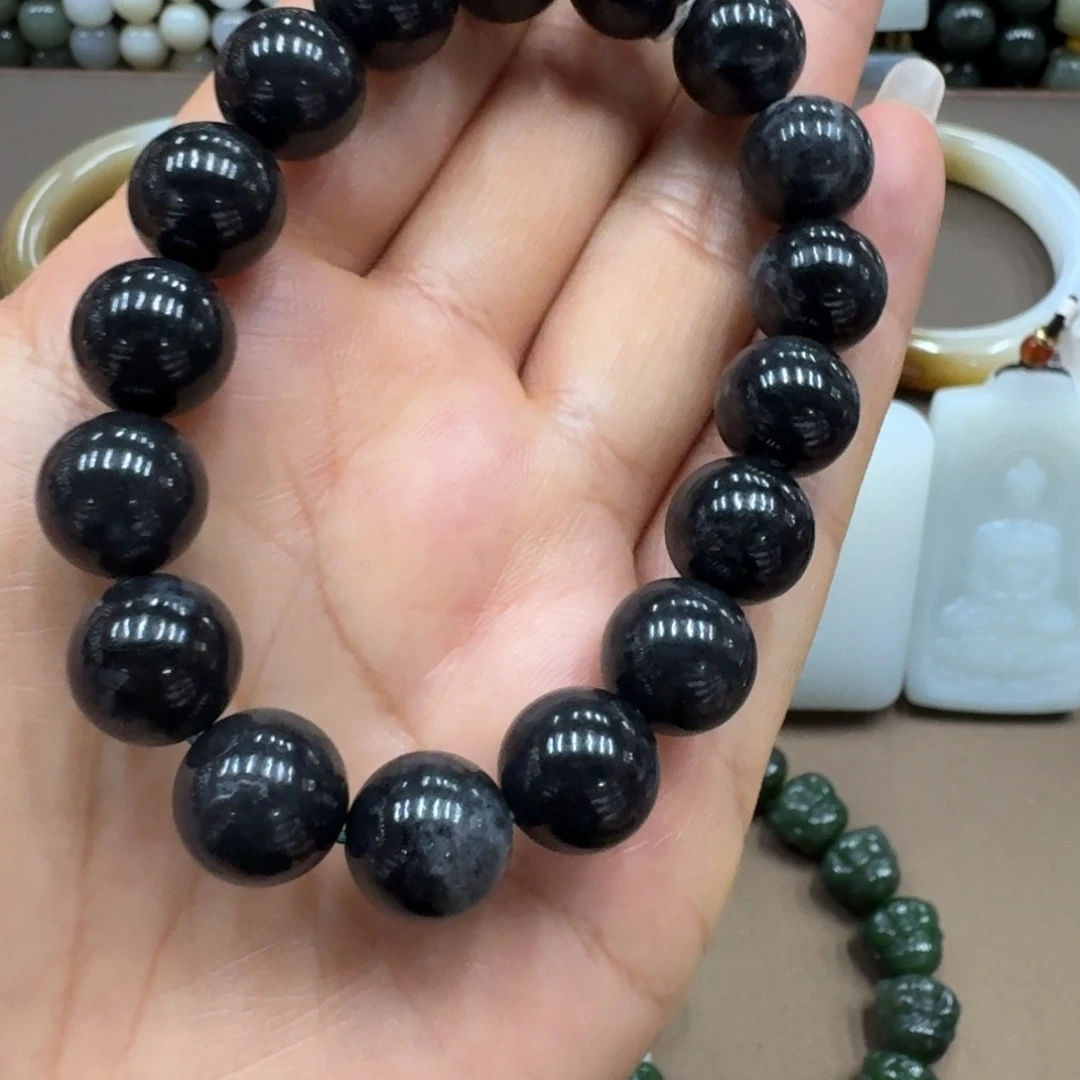 和田玉未镶嵌手串