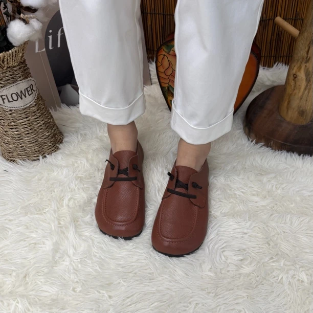 逸足手工森系复古真皮软底百搭舒适透气一脚蹬女单鞋8350-25