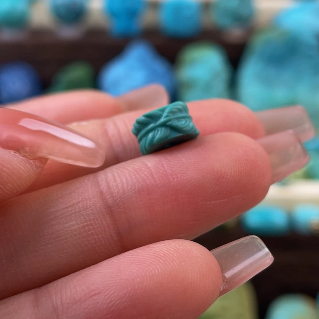 绿松石未镶嵌原矿