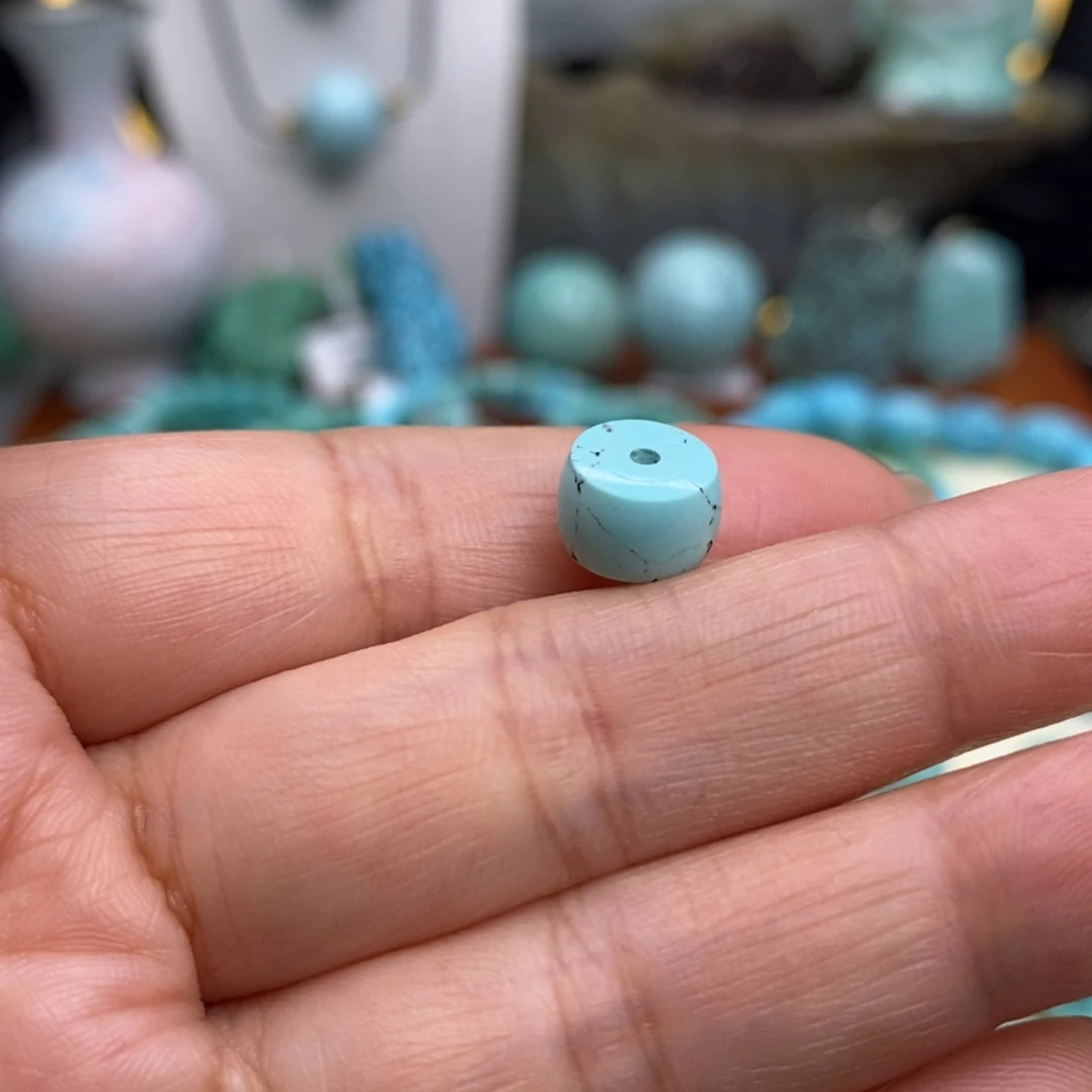 绿松石未镶嵌珠宝奇石8.9×5.9