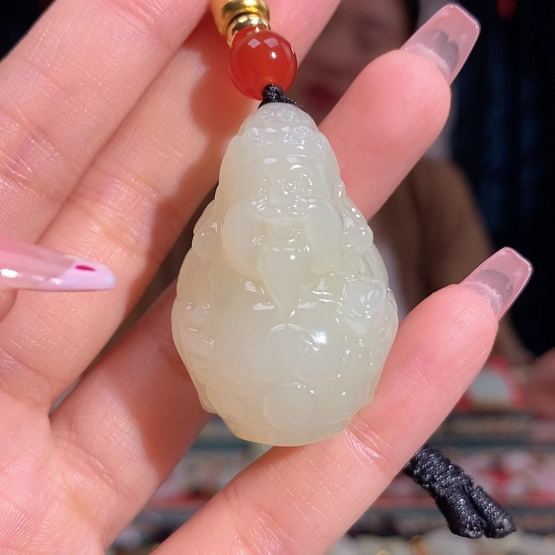 颈饰未镶嵌和田玉