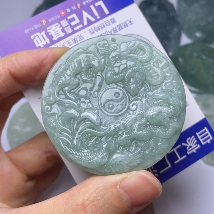 翡翠未镶嵌项圈翡翠