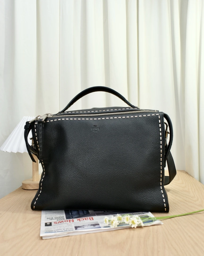 99新 FENDI/芬迪 嘉壹(6912)Lui 黑色单肩斜挎