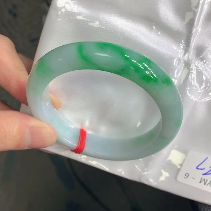 未镶嵌手镯翡翠翡翠