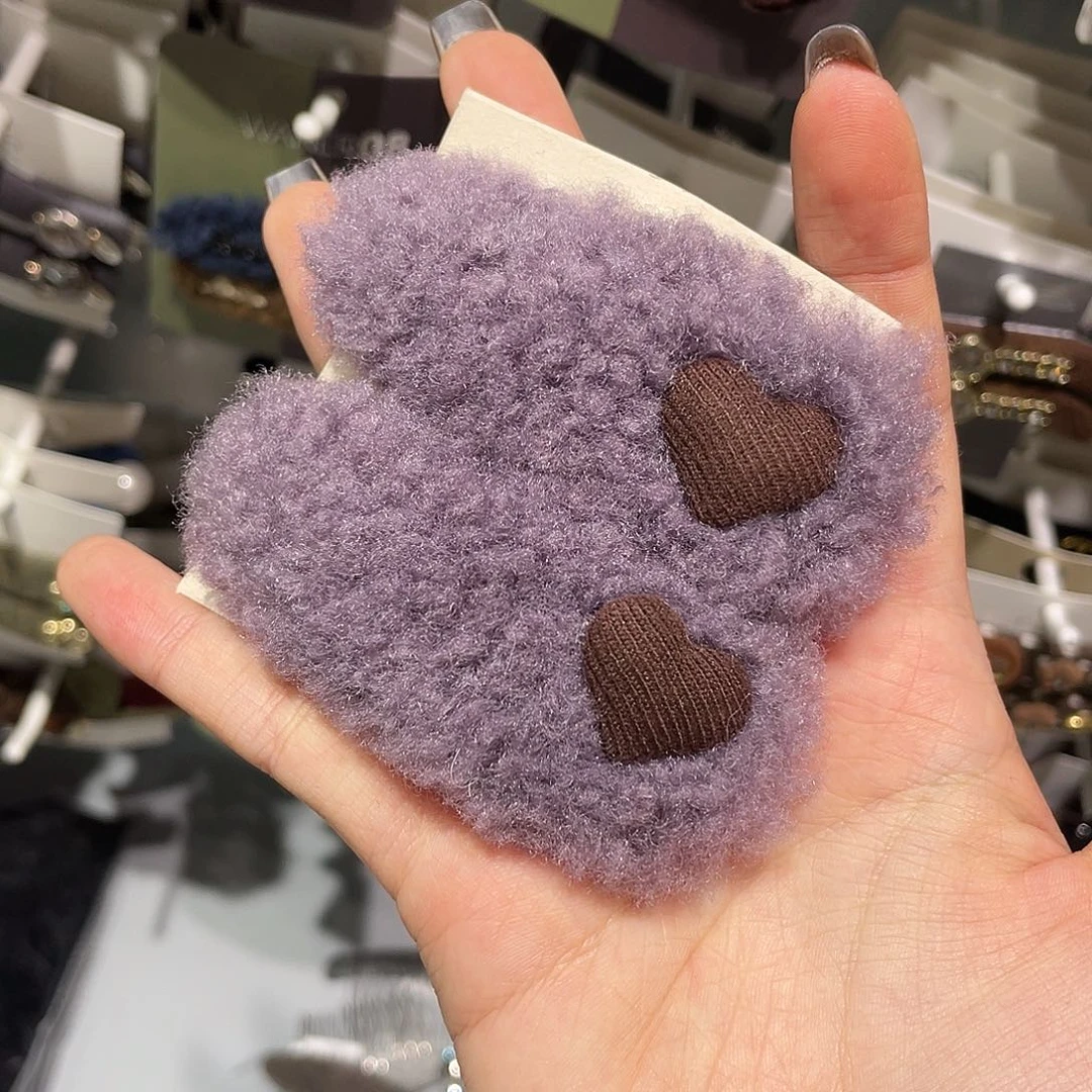 非金属紫色毛爱心