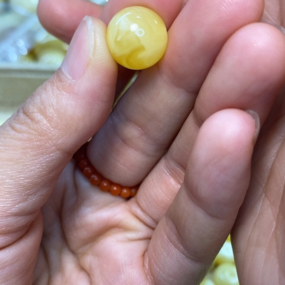 裸石琥珀未镶嵌原矿蜜蜡配珠