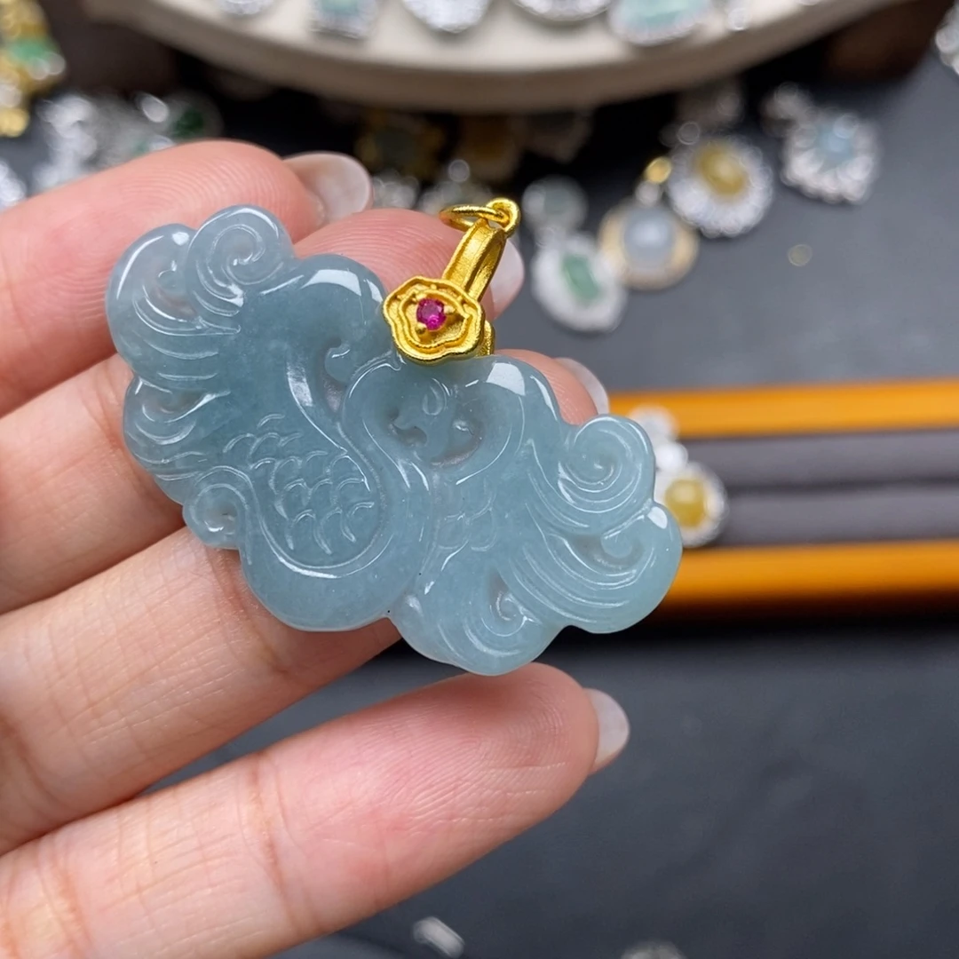 翡翠颈饰未镶嵌翡翠