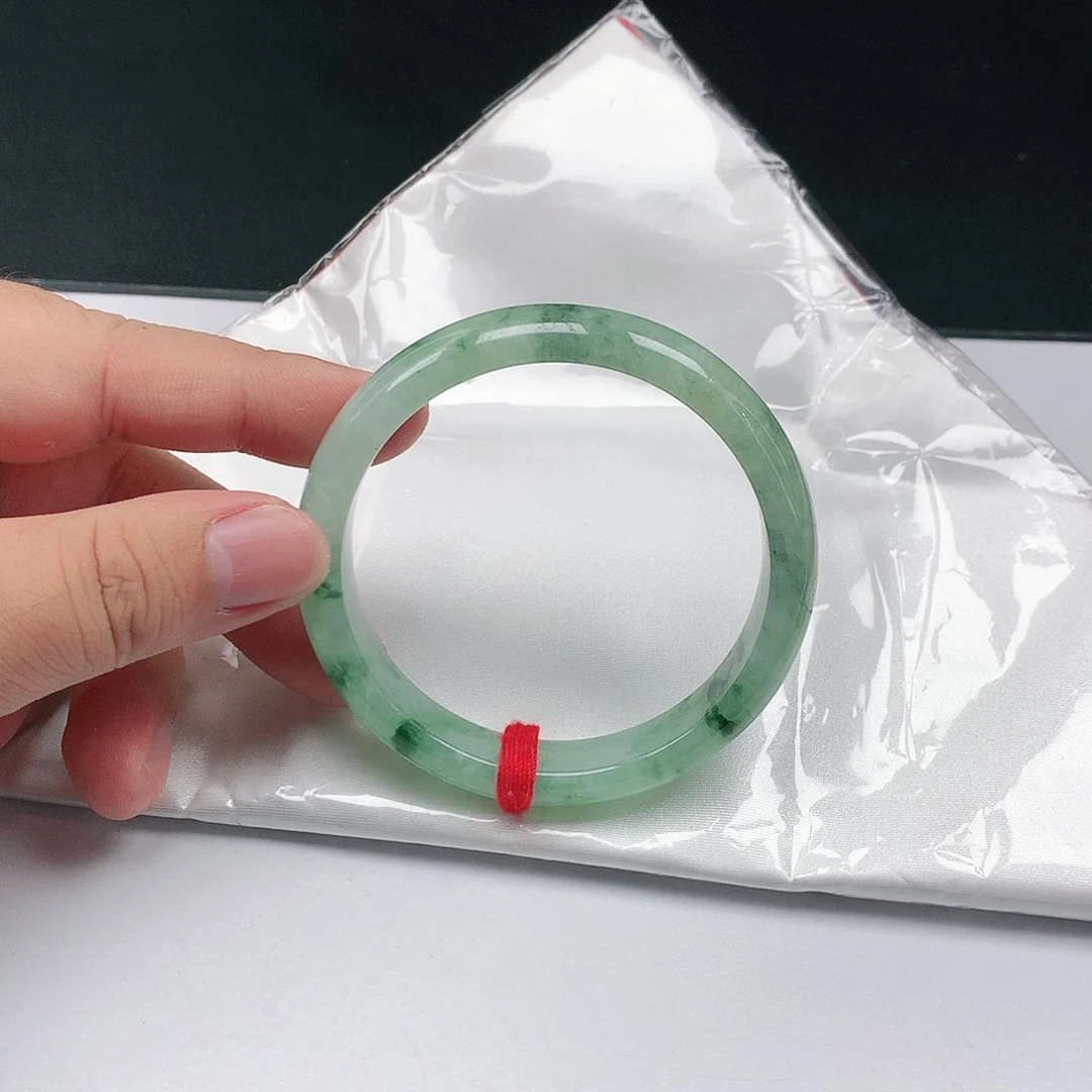 翡翠手镯未镶嵌翡翠151