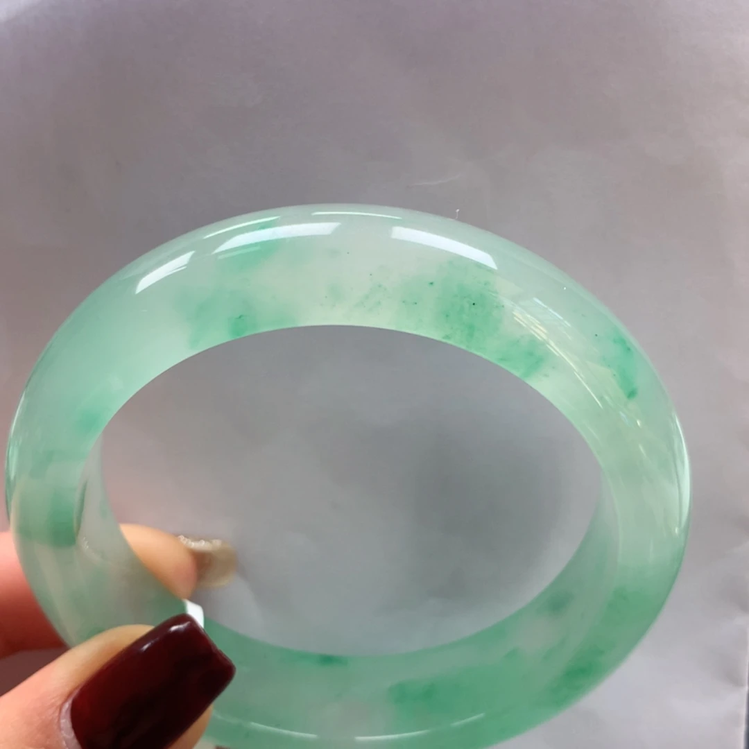 【闪购商品】石英质玉手镯未镶嵌-***x