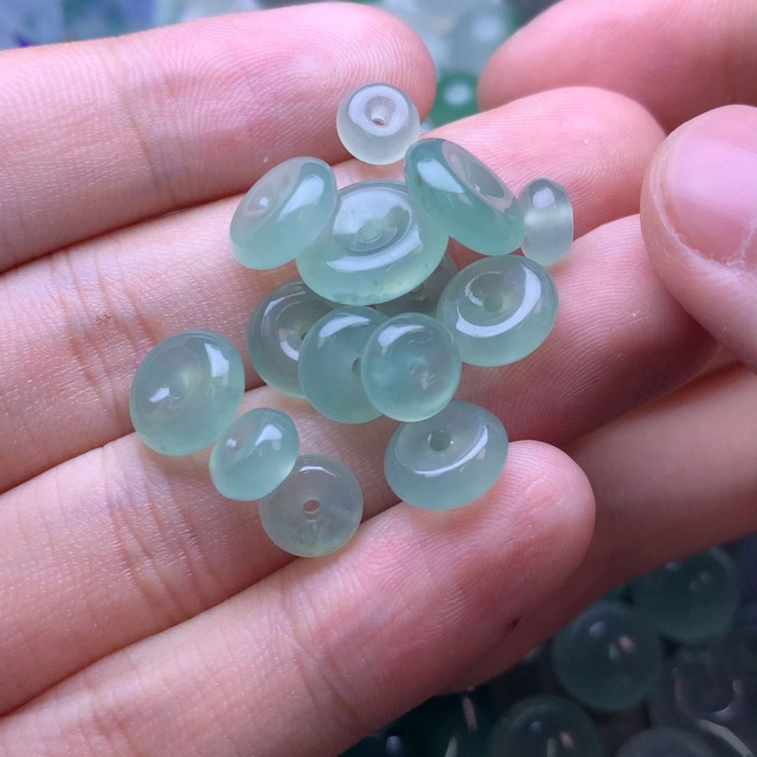 定制翡翠未镶嵌挂件