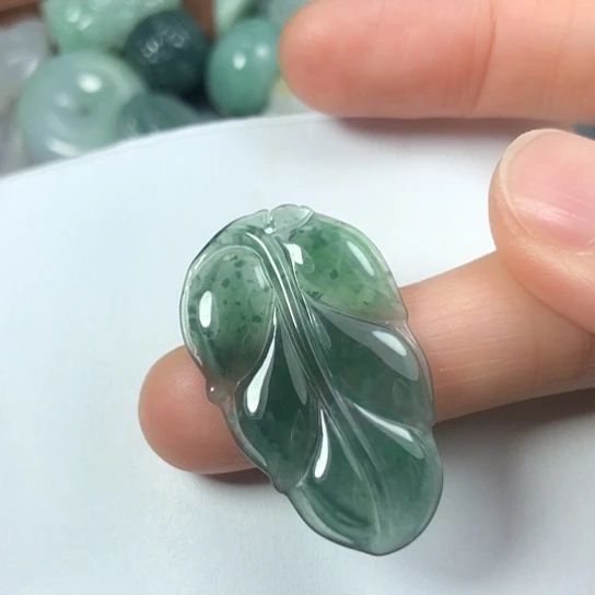 翡翠未镶嵌颈饰缅甸A货，每天下午1点半开播