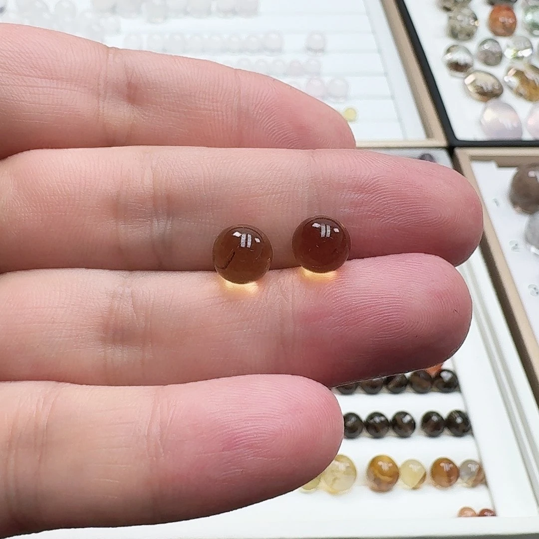 未镶嵌颈饰水晶猜*