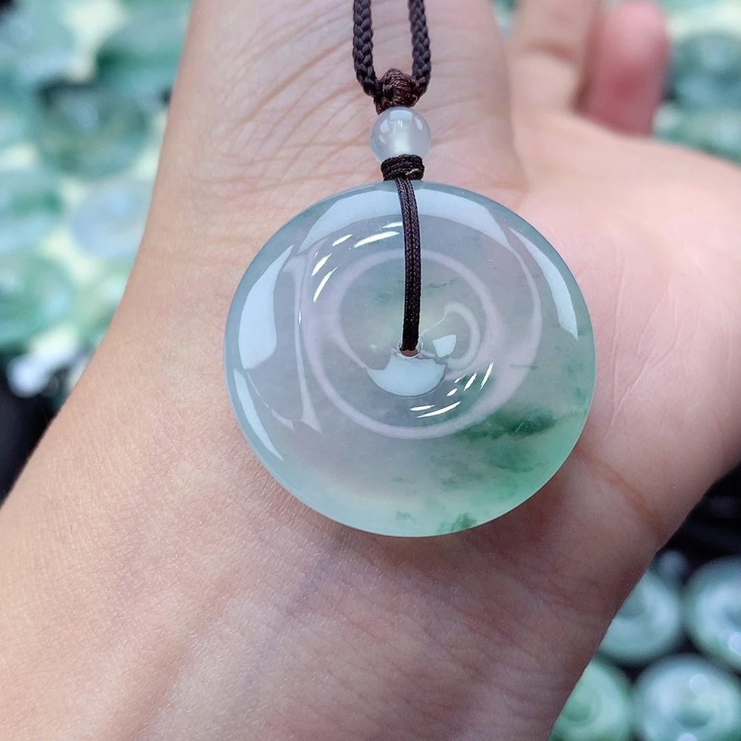 翡翠未镶嵌颈饰编号78。尺寸27-6.2