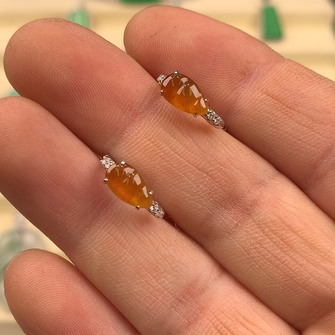翡翠18K金镶嵌耳饰