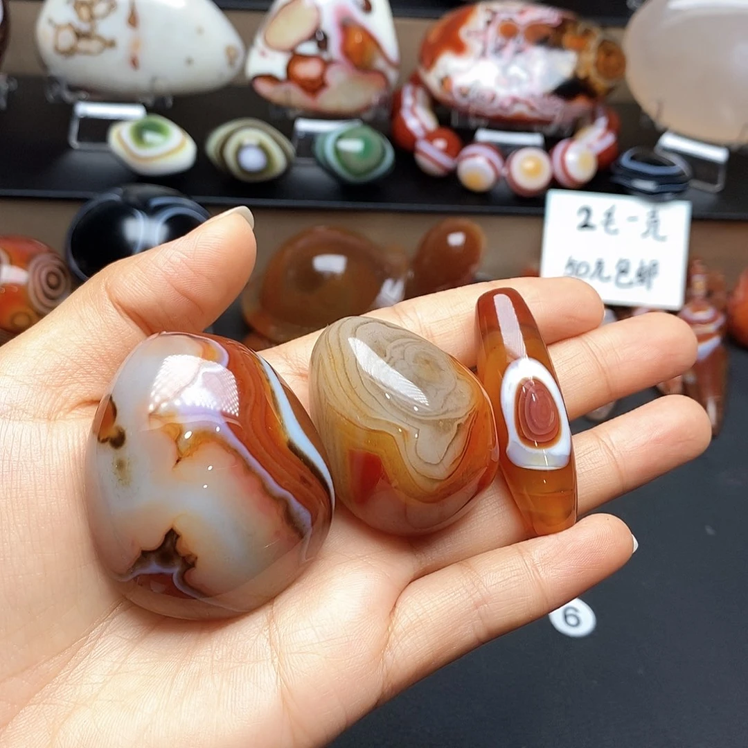 玛瑙/玉髓两毛未镶嵌生****利