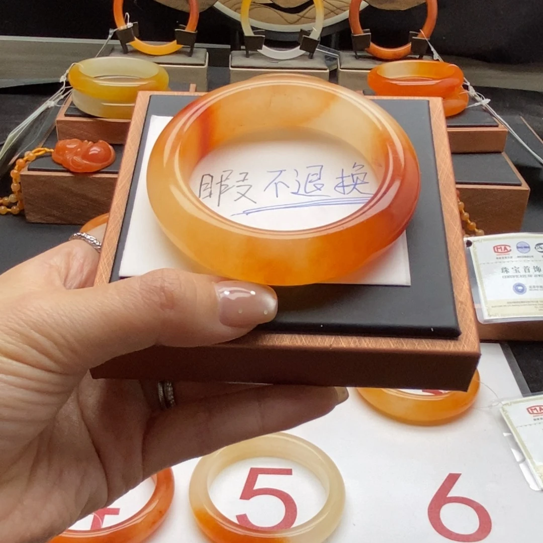 石英质玉（黄龙玉）未镶嵌手镯55