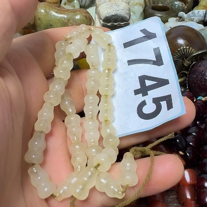 未镶嵌颈饰水晶水晶